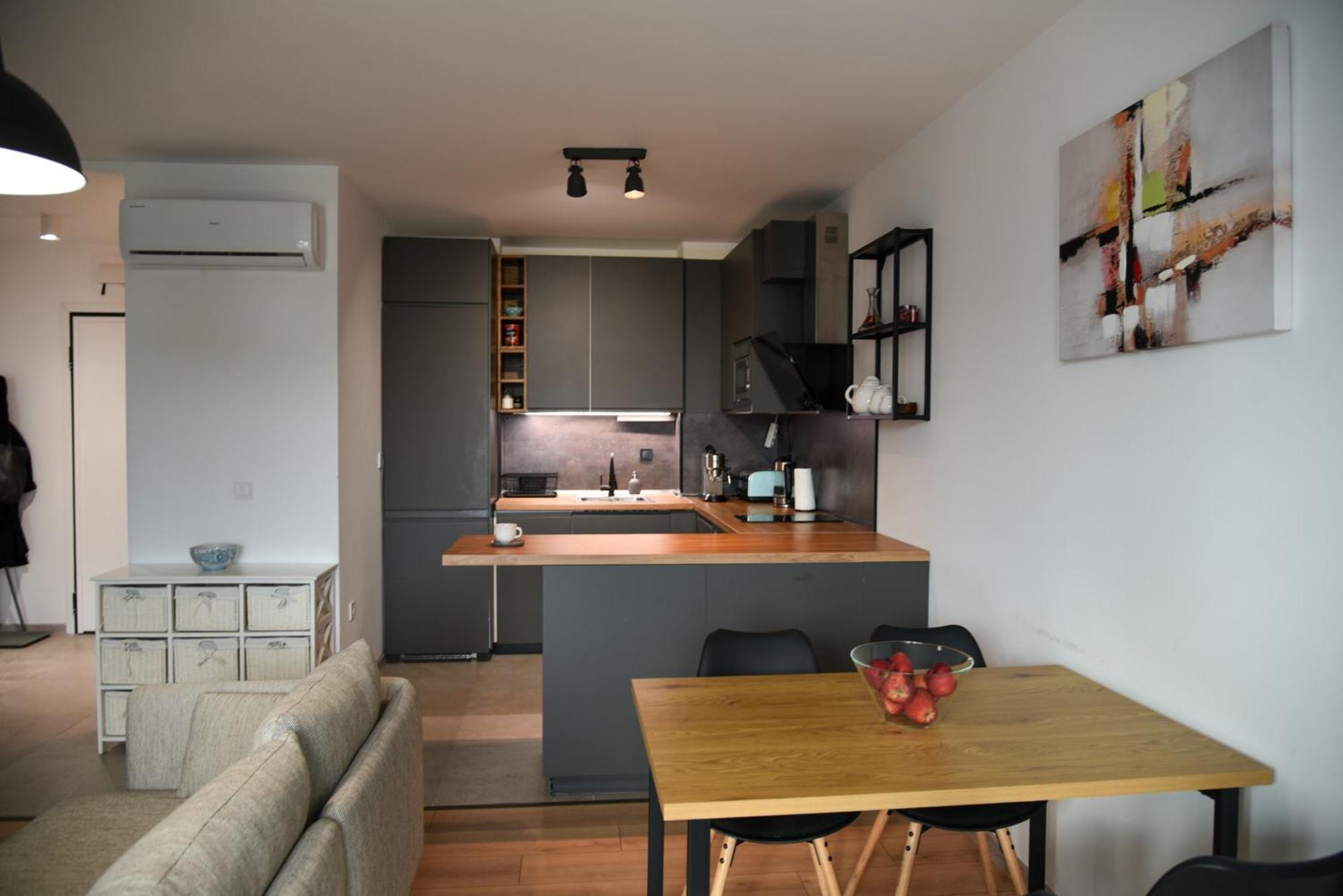 Sunlit Elegance Escape Apartment Varna Exteriör bild