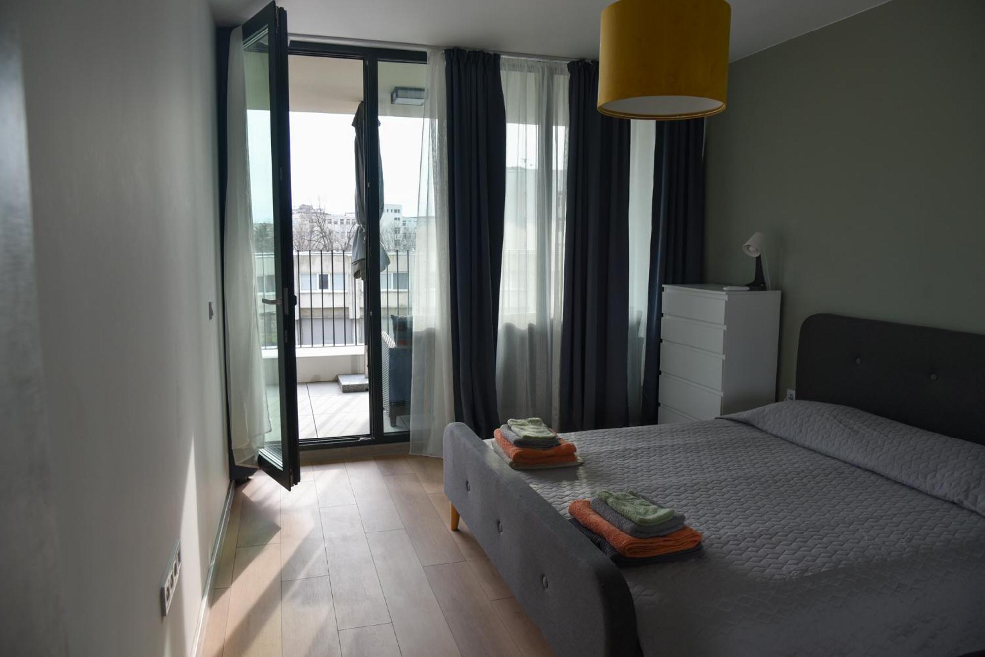 Sunlit Elegance Escape Apartment Varna Exteriör bild